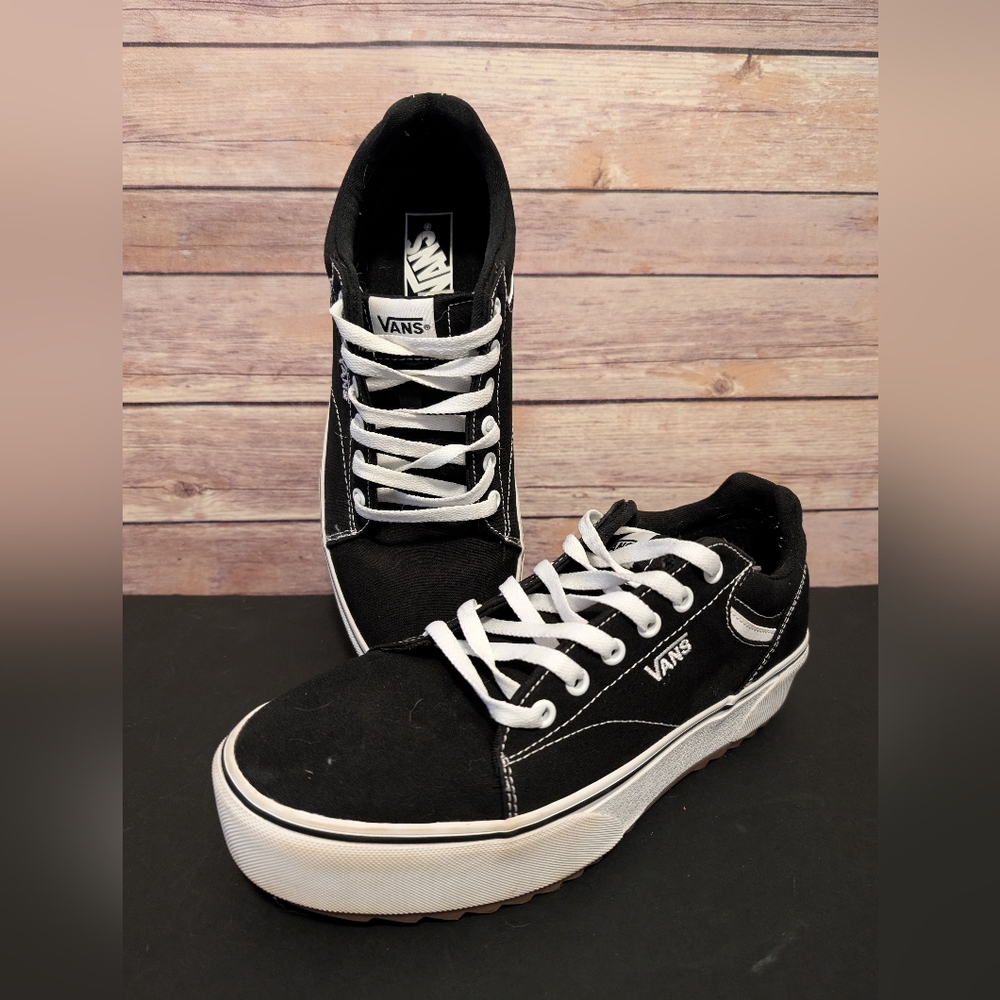 Vans Women's Seldan Platform Shoes